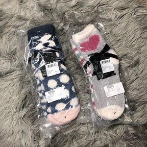 🌸3/$20🌸4 pairs Free Press Fuzzy Crew Socks NWT